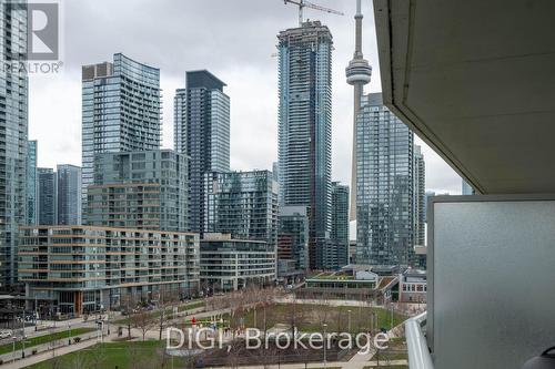 #915 -75 Queens Wharf Rd, Toronto, ON - Outdoor