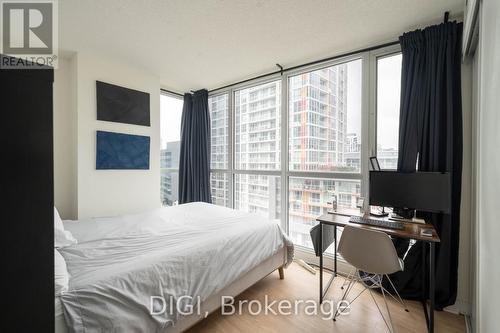 915 - 75 Queens Wharf Road, Toronto, ON - Indoor Photo Showing Bedroom