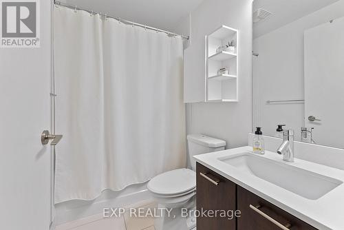 #506 -169 Fort York Blvd, Toronto, ON - Indoor Photo Showing Bathroom
