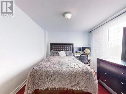 #3 -740 Kennedy Rd, Toronto, ON - Indoor Photo Showing Bedroom