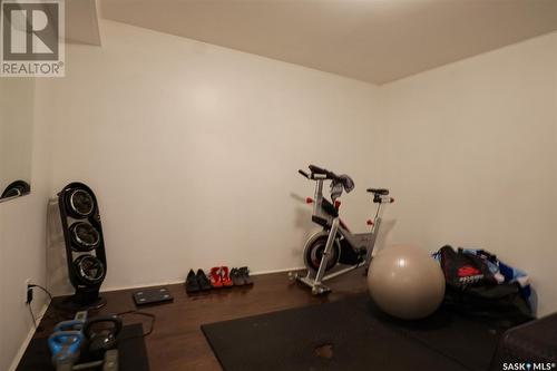 929 East Centre, Saskatoon, SK - Indoor Photo Showing Gym Room