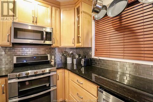 1671 Victoria Avenue, Windsor, ON - Indoor Photo Showing Kitchen