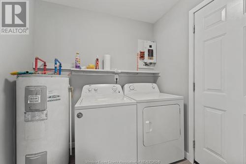 561 Chippawa Street, Windsor, ON - Indoor Photo Showing Laundry Room