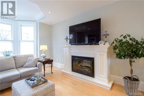 10 Orange Street, Saint John, NB - Indoor Photo Showing Living Room With Fireplace