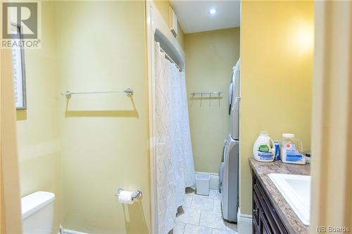 10 Orange Street, Saint John, NB - Indoor Photo Showing Bathroom