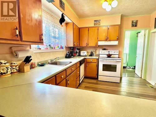 119 Memorial Drive, Clarenville, NL - Indoor Photo Showing Kitchen