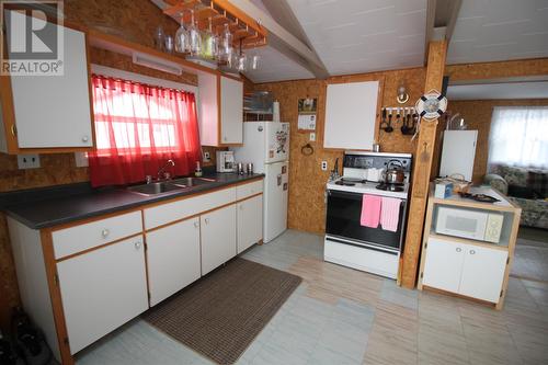 11 Coppermine Brook Other, York Harbour, NL - Indoor Photo Showing Kitchen With Double Sink