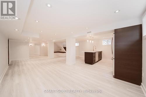 190 Maxome Ave, Toronto, ON - Indoor Photo Showing Other Room