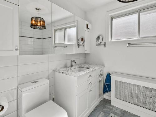 Bathroom - 6320  - 6322 10E Avenue, Montréal (Rosemont/La Petite-Patrie), QC - Indoor
