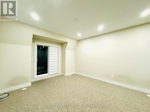 #36 -26 Lunar Cres, Mississauga, ON - Indoor Photo Showing Laundry Room