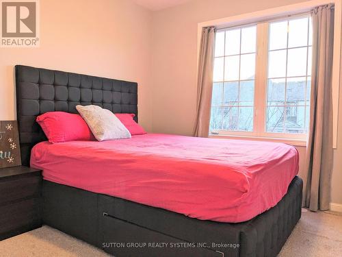 3143 Stornoway Circ, Oakville, ON - Indoor Photo Showing Bedroom