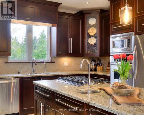 15 River Run Place, Woolwich, ON - Indoor Photo Showing Kitchen With Upgraded Kitchen