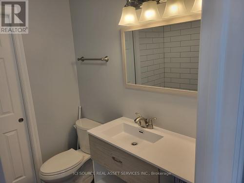 7 West St N, Kawartha Lakes, ON - Indoor Photo Showing Bathroom