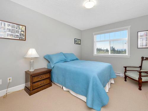 6442 Willowpark Way, Sooke, BC - Indoor Photo Showing Bedroom