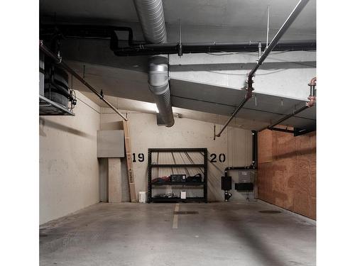 201-1030 Meares St, Victoria, BC - Indoor Photo Showing Garage