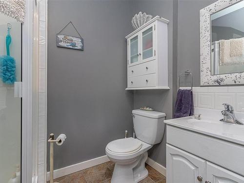 3141 Chapman Rd, Chemainus, BC - Indoor Photo Showing Bathroom