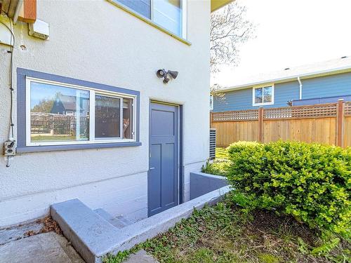 2090 Allenby St, Oak Bay, BC - Outdoor With Exterior