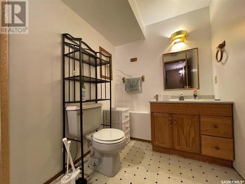1363 Underhill Crescent, Regina, SK - Indoor Photo Showing Bathroom