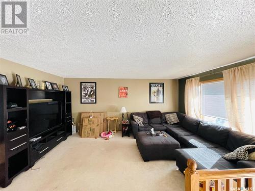 1363 Underhill Crescent, Regina, SK - Indoor Photo Showing Living Room