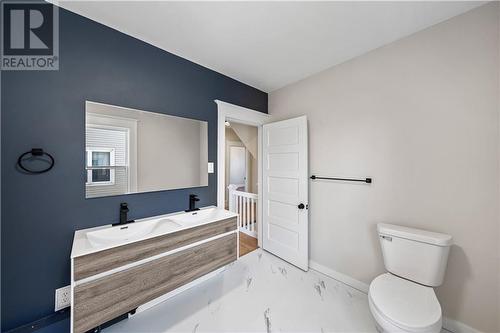 18 Cornell Street, Moncton, NB - Indoor Photo Showing Bathroom