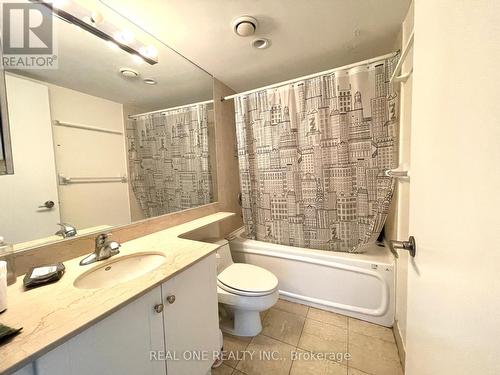 #2101 -210 Victoria St, Toronto, ON - Indoor Photo Showing Bathroom