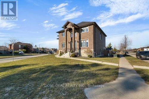 1115 Cora Greenwood Drive, Windsor, ON - Outdoor