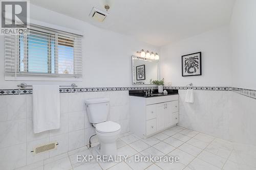 475 Victoria Avenue S, North Perth, ON - Indoor Photo Showing Bathroom