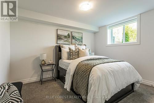 #17 -4700 Hamilton Rd, Thames Centre, ON - Indoor Photo Showing Bedroom