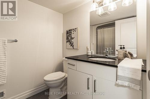 #17 -4700 Hamilton Rd, Thames Centre, ON - Indoor Photo Showing Bathroom