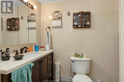 1523-27 Shepherd Street East, Windsor, ON - Indoor Photo Showing Bathroom