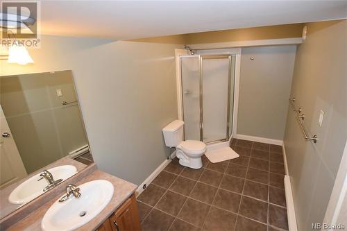 184 Jeremy Street, Fredericton, NB - Indoor Photo Showing Bathroom