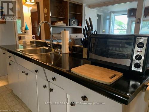 9 Lakeshore Boulevard S, South Bruce Peninsula, ON - Indoor Photo Showing Kitchen With Double Sink