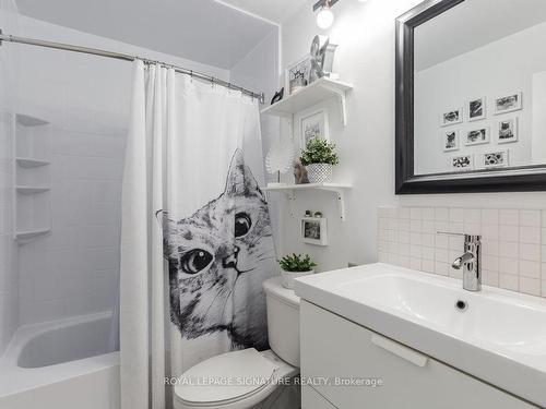2604-725 Don Mills Rd, Toronto, ON - Indoor Photo Showing Bathroom
