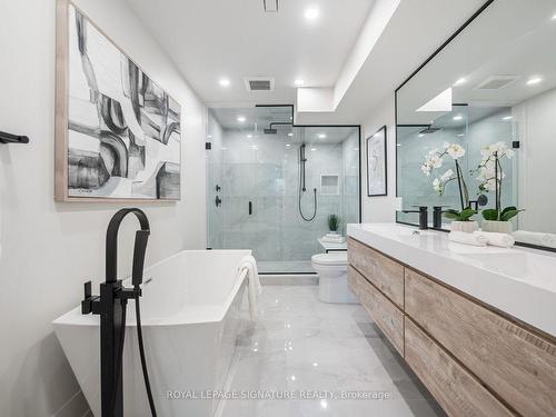 26 Harriet St, Toronto, ON - Indoor Photo Showing Bathroom
