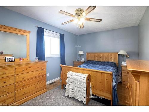 14 Brackenbury St, Grey Highlands, ON - Indoor Photo Showing Bedroom