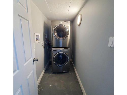 418 Margueretta St, Toronto, ON - Indoor Photo Showing Laundry Room