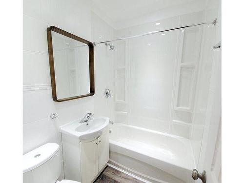 418 Margueretta St, Toronto, ON - Indoor Photo Showing Bathroom