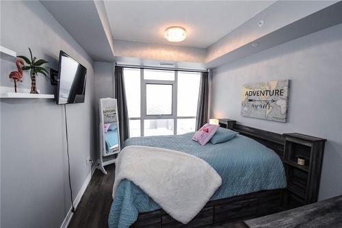 550 North Service Road|Unit #1307, Grimsby, ON - Indoor Photo Showing Bedroom