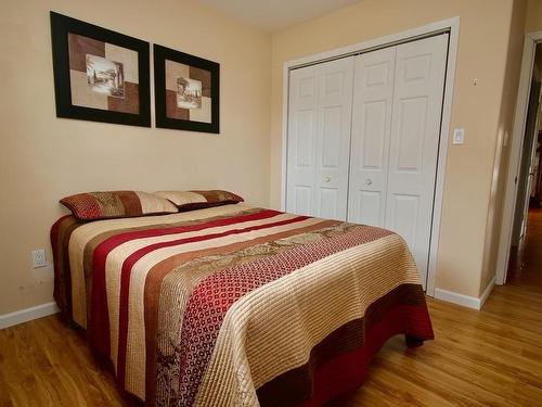 527 Third Street W, Fort Frances, ON - Indoor Photo Showing Bedroom