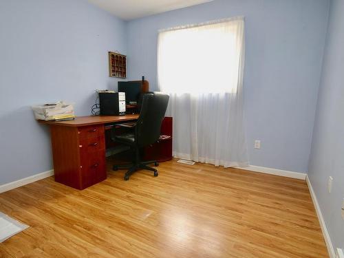 527 Third Street W, Fort Frances, ON - Indoor Photo Showing Office