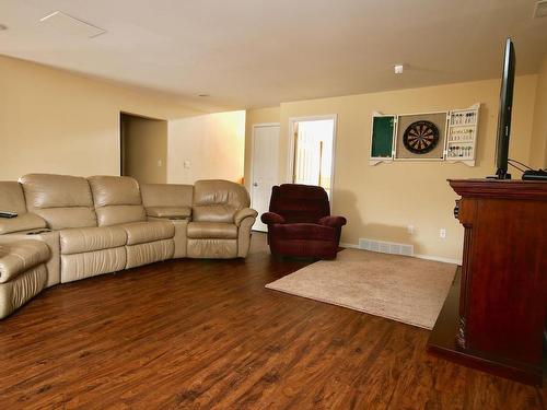 527 Third Street W, Fort Frances, ON - Indoor Photo Showing Living Room