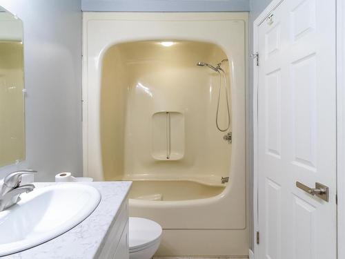 3 Matheson Street N, Kenora, ON - Indoor Photo Showing Bathroom