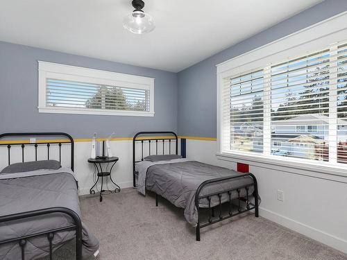288 Forester Ave, Comox, BC - Indoor Photo Showing Bedroom