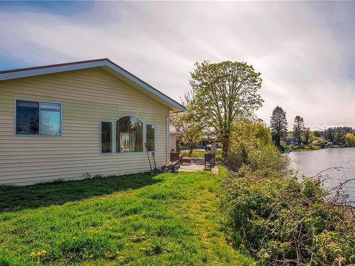 1590 20Th Ave, Campbell River, BC - Outdoor