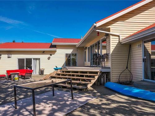 1590 20Th Ave, Campbell River, BC - Outdoor With Deck Patio Veranda With Exterior