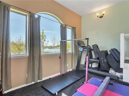 1590 20Th Ave, Campbell River, BC - Indoor Photo Showing Gym Room