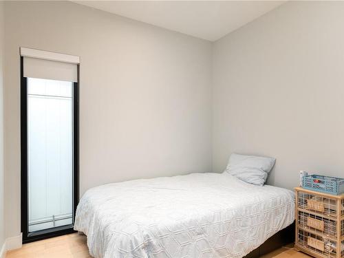 S316-1411 Cook St, Victoria, BC - Indoor Photo Showing Bedroom
