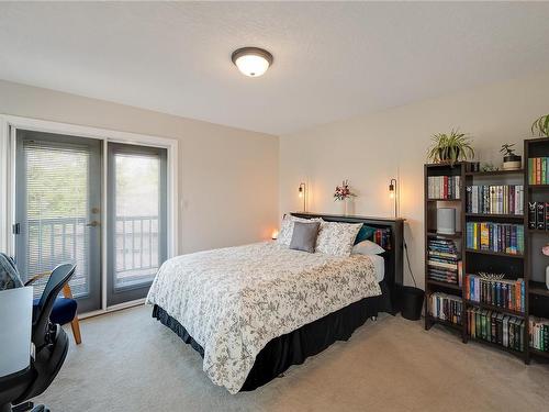 25-4525 Wilkinson Rd, Saanich, BC - Indoor Photo Showing Bedroom