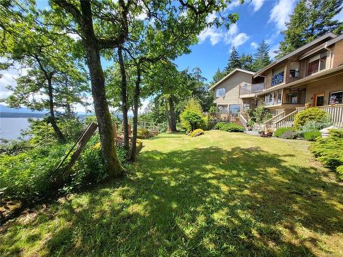 2565 Islands View Dr, Gabriola Island, BC - Outdoor With Body Of Water