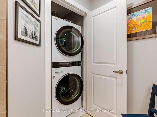 204-17 Centre St, Orangeville, ON - Indoor Photo Showing Laundry Room